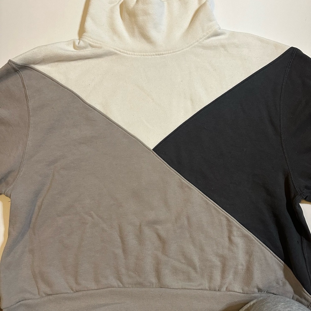 Abercrombie & Fitch Grey & White Colorblock Mock Neck Sweatshirt and Jogger Set